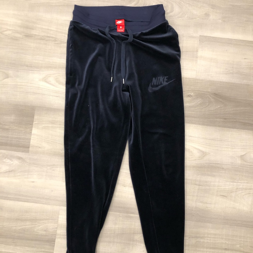 FINAL PRICE DROP - Nike NSW velour track pant
